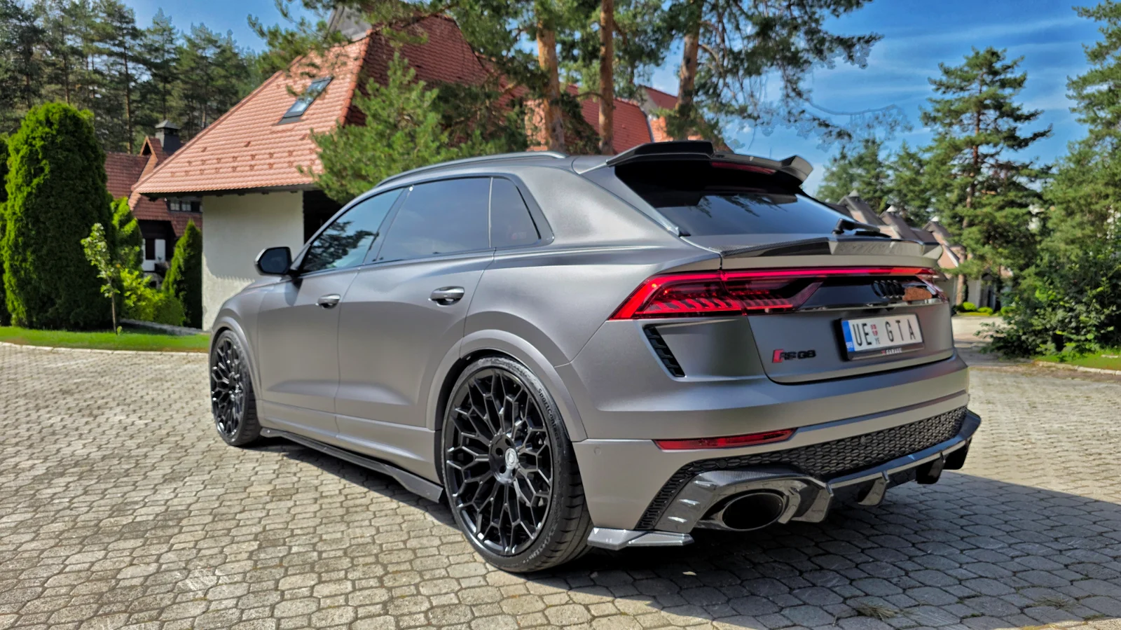 Audi RAQ8