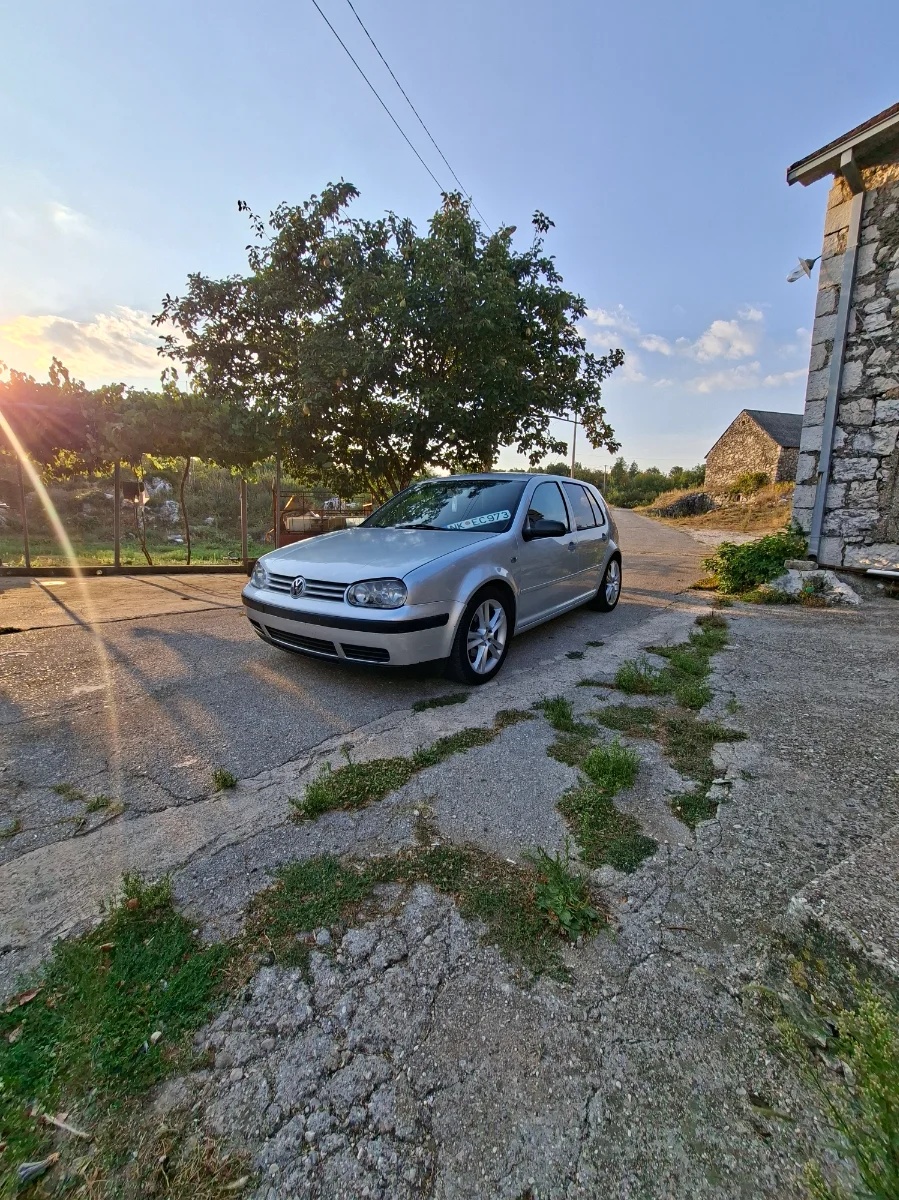 GOLF 4