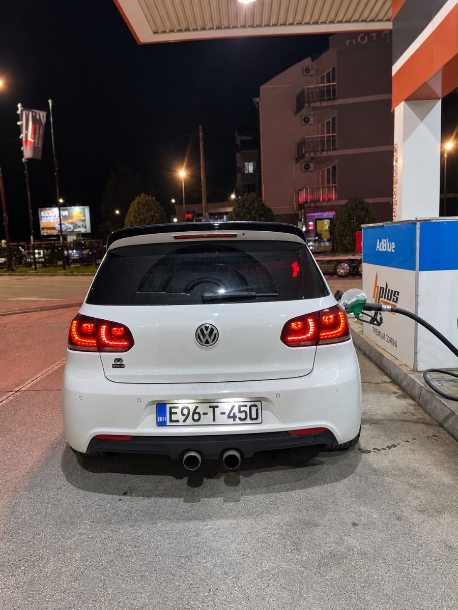 Golf R