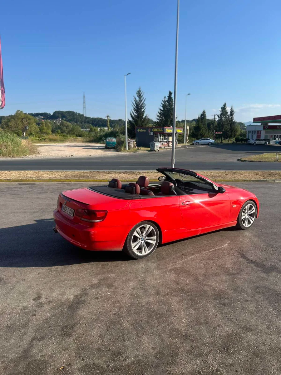 BMW E93 330d